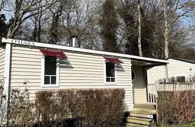 Flower Le Domaine du Rompval * - Mobil-Home 27m2 Comfort (2ch-4pers) with semi-covered terrace + TV 4 persons