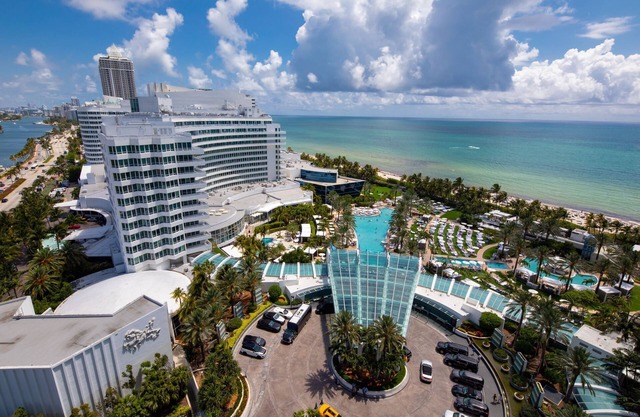 Fontainebleau Tresor Tower ll Private Ocean View Junior Suite