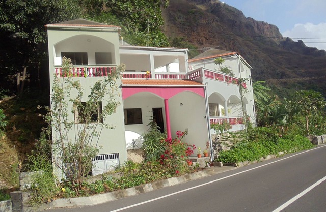 Foothills of the Mountain - Longueira - Ribeira da Torre