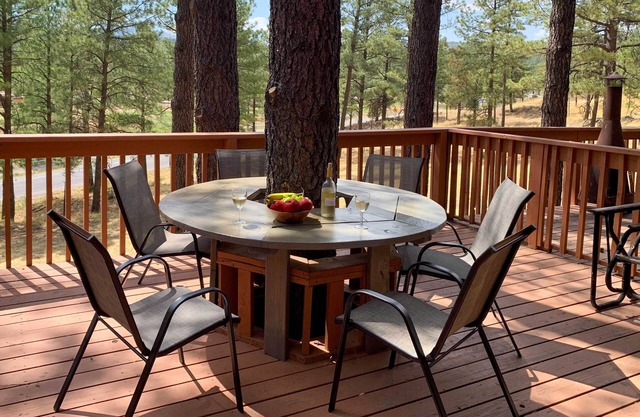 Forested Ruidoso Condo w/Deck & Fireplace!