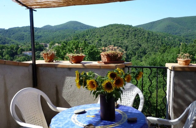 Former farmhouse in a quiet location on a hill above the banks of the Cèze