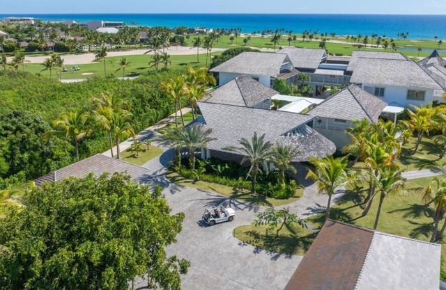 Founders' Villa- Sea & Green Prime Destination