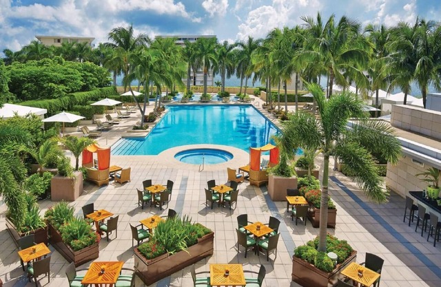 Four Seasons Apartment ask for upgrade 1/5-1/11