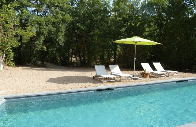 Four star gite in beautiful settings with private pool. Ideal for a couple