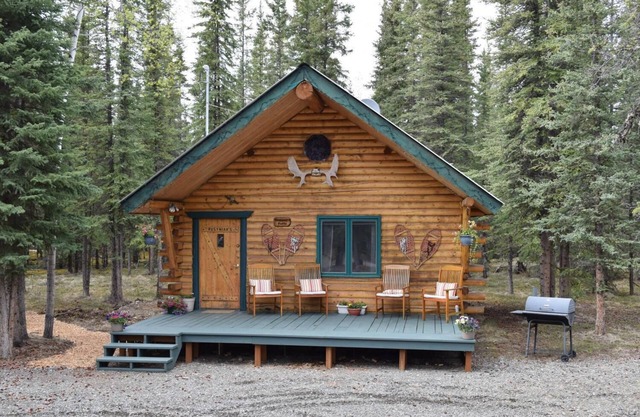 Fox 'n Fireweed Cabins