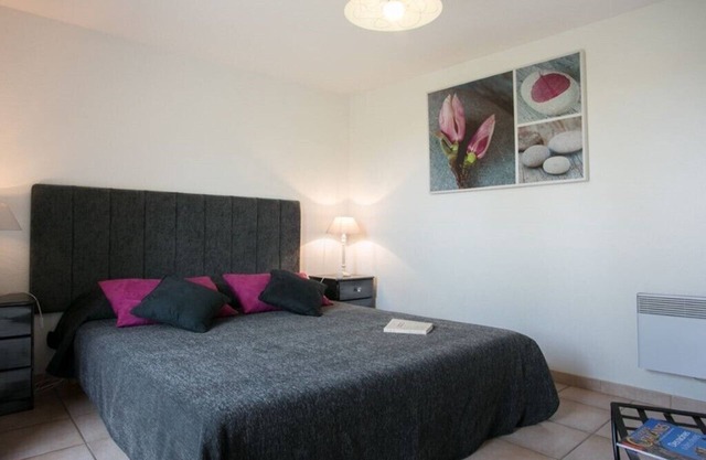 FR945, Grenache (Sleeps 6/7, 3 Bedrooms)