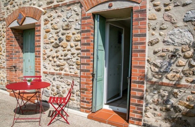 FR945, Rousanne (Sleeps 6/7, 3 Bedrooms)