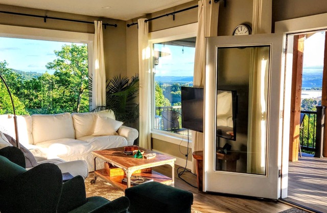 Framed by Nature: Picture Windows with River Views: Kalama Oaks' Panorama Suite