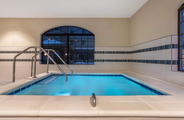 Free Breakfast Buffet Included. Pool, Hot Tub, & Gym Access!