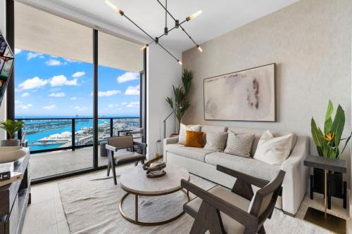 Free Parking! PH Luxury 3BR in Downtown Miami