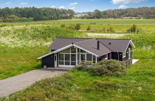 "Frejdis" - 1.1km from the sea by Interhome