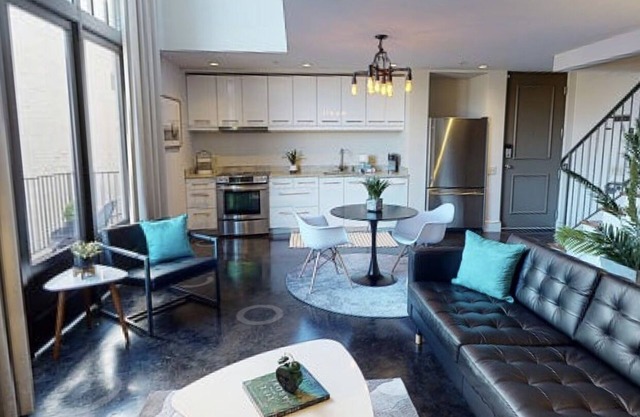 Fresh and New Loft - Cloverdale - Free Gated Parking!