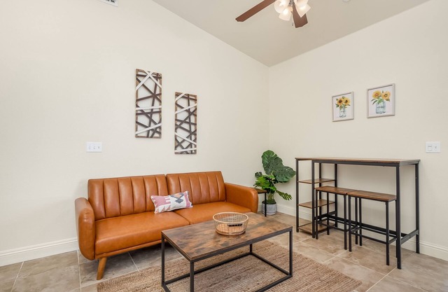 Fresno Suite | Long-term Stay | Kitchenette | 1:1