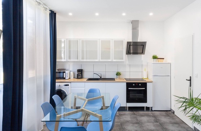 Friendly Space in Central Reims: Discover Our Beautiful Minimalist Apartment