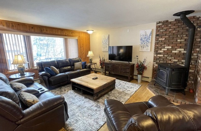 Frontier Lux 2 Bedroom