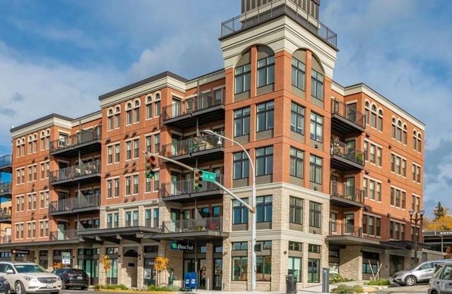 FT 503: Fairhaven Jewel- View, Walk to everything!