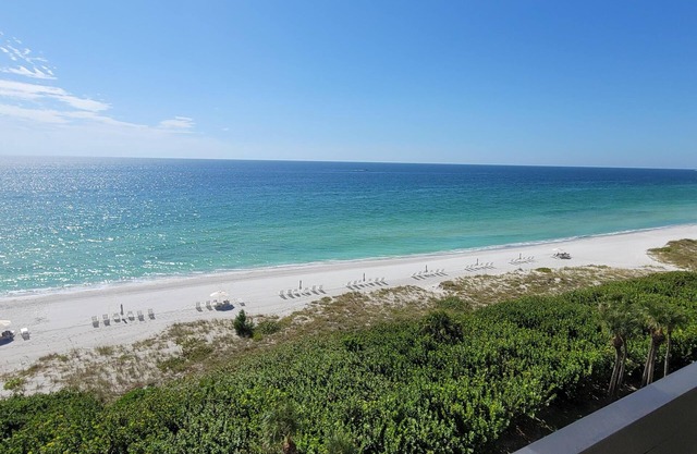 Full Beach View 2 Bedroom Penthouse