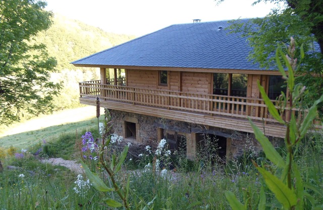FULL-WOOD CHALET 6 PLACES