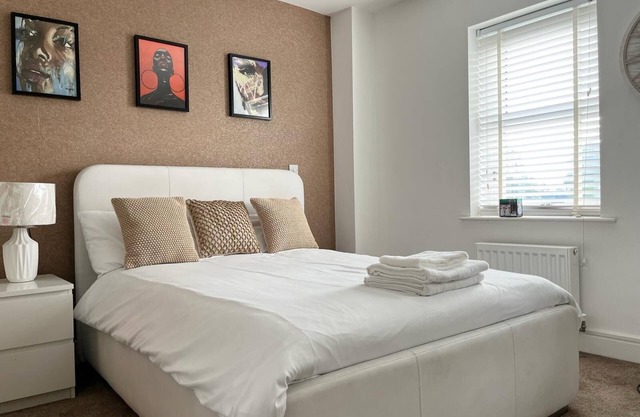 Fully Equipped 2BR Near Bittacy Hill Park - 8mins