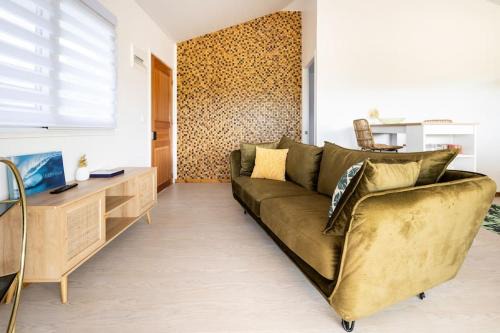 Fully equipped Bungalow next to a white sand beach