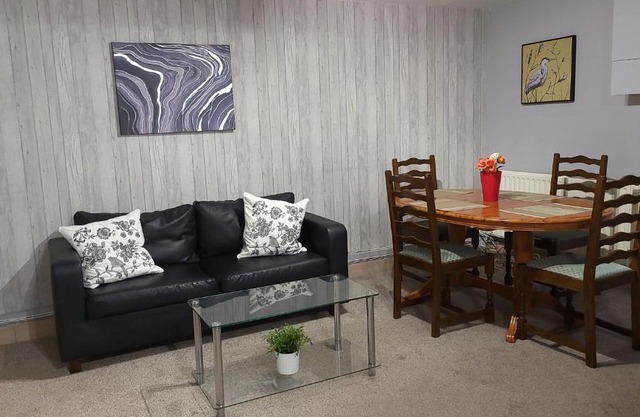 Fully Furnished 3 bedroom Appartment