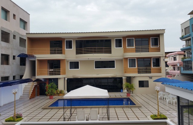 FULLY FURNISHED LUXURY CONDO