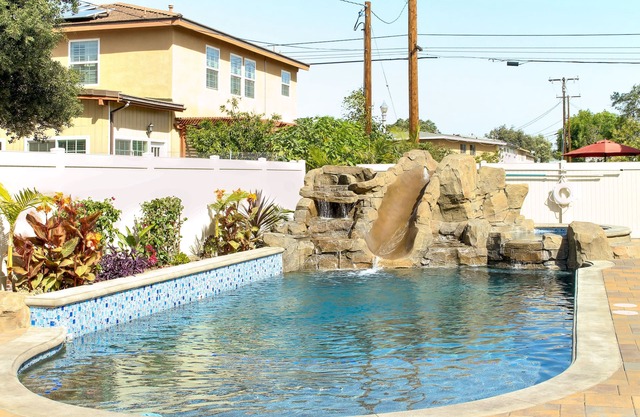 Funtierland + Walt's Place + Close to Disney + Shared Pool and Splash Pad