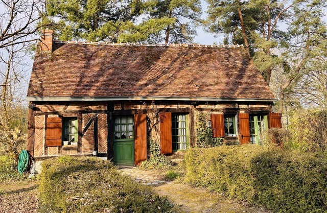 Furnished cottage in the countryside