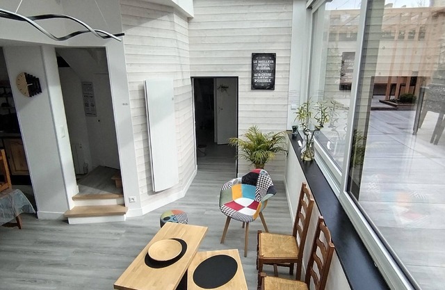 Furnished tourist house * with sea view on all levels and 150 m from the beach