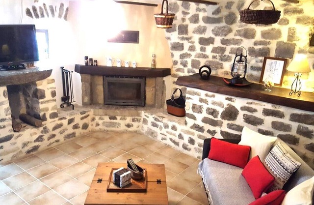 Gîte à la Campagne Avec Vue, 3ch, Terrasse et Jardin Privatifs