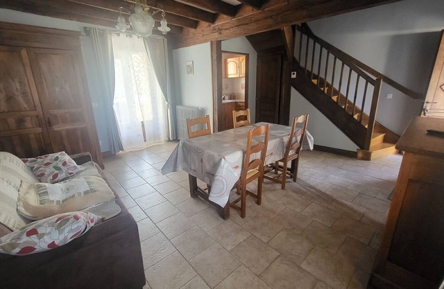 Gîte au Calme Avec Piscine Chauffée