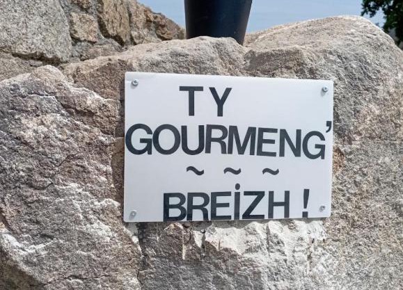 Gîte avec son bain nordique privatif au feu de bois