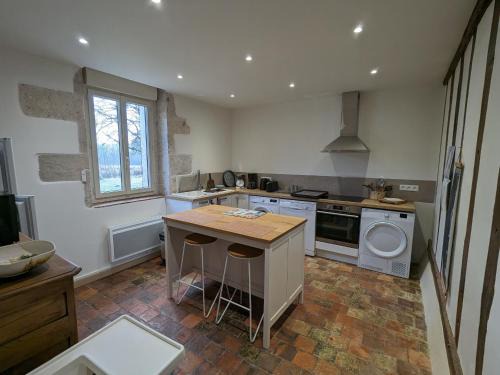 Gîte de charme en forêt: 4/6 pers, nature, détente, parking, animaux acceptés - FR-1-590-529