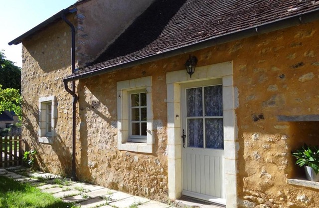 Gîte de Charme au Cœur d'une Petite Cité de Caractère près d'une Rivière et Monuments Historiques - FR-1-410-237