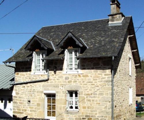 Gîte de France à Gimel-les-Cascades 3 épis - Gîte de France 4 personnes MAE-0014