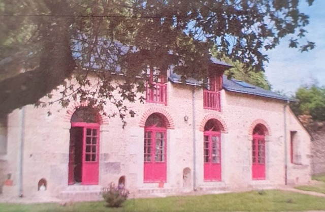 Gîte Mignonerie château de Jallanges for 18 pers & private pool (12x2.5m)