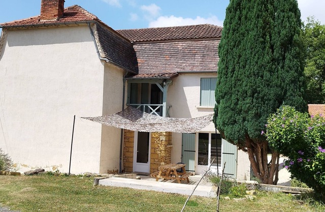 Gîte périgourdin, 10 people, close to major sites, Swimming pool