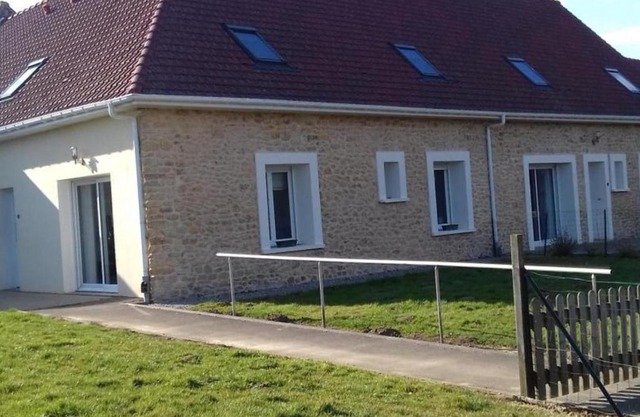 Gîte spacieux avec terrain clos, terrasse, 4 chambres, animaux acceptés, près de Belle-et-Houllefort - FR-1-376-104