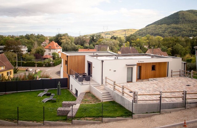 Gîte & SWIMMING POOL + SPA 12-15 people, Turckheim near Colmar