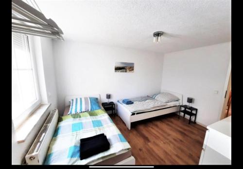 GÜNSTIGE Monteur Wohnung in Reutlingen Parkplatz, Smart TV, WiFi, Waschmaschine
