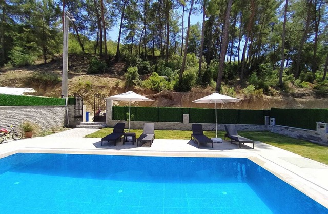 Göcek Merkez 2km Müstakil Orman Manzaralı 4+1Villa