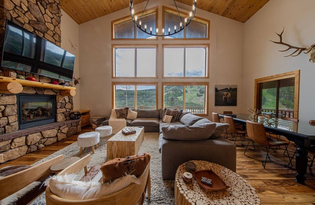 #GalindoGetaway3.0 Modern Mountain Estate