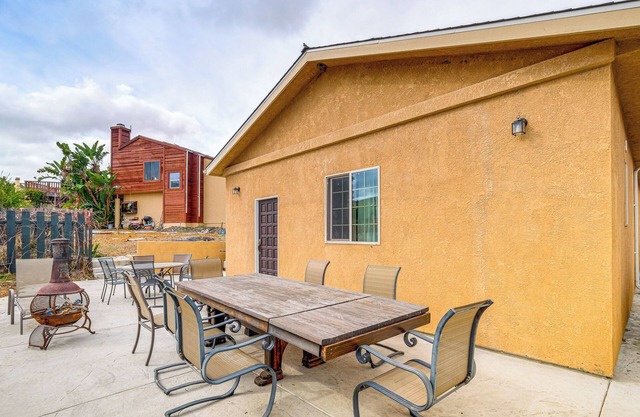 Game Room + Fire Pit: Quiet Family Home in Bonita
