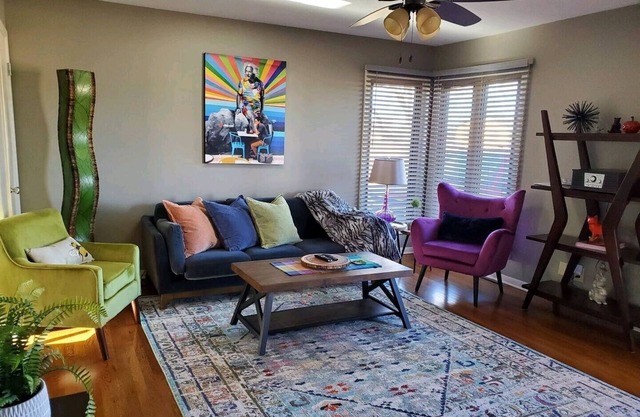 Game Room -Trendy Getaway/3BR Mid Century Modern
