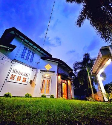 Gampaha Grand Villa