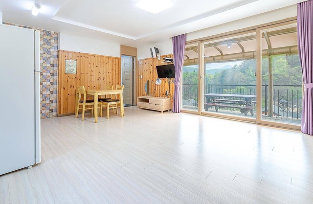 Gapyeong Maronie Spa Pension