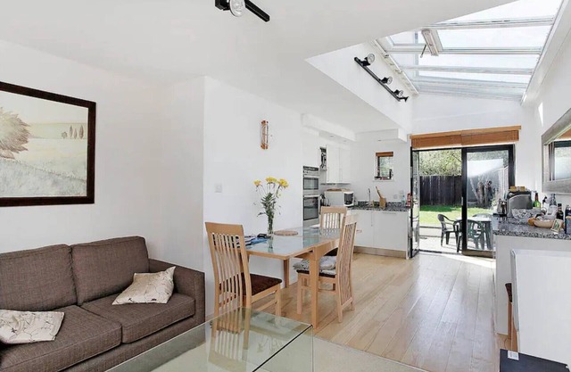 Garden Flat, Central Wimbledon & Parking, Close to Tennis