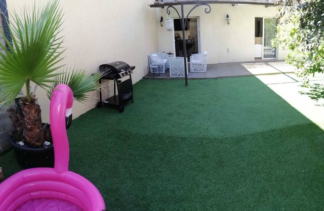Garden level standing 2 large terraces garden near town center and beaches