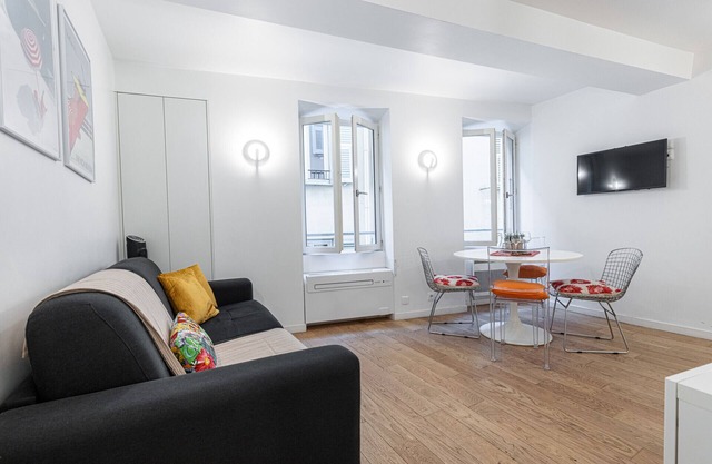 Garibaldi Square - Cosy 1 Bdr Old Town - AC