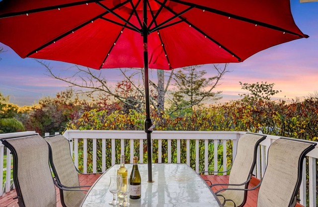 GATED 7 BD WINE COUNTRY ESTATE | HOT TUB | GAMES